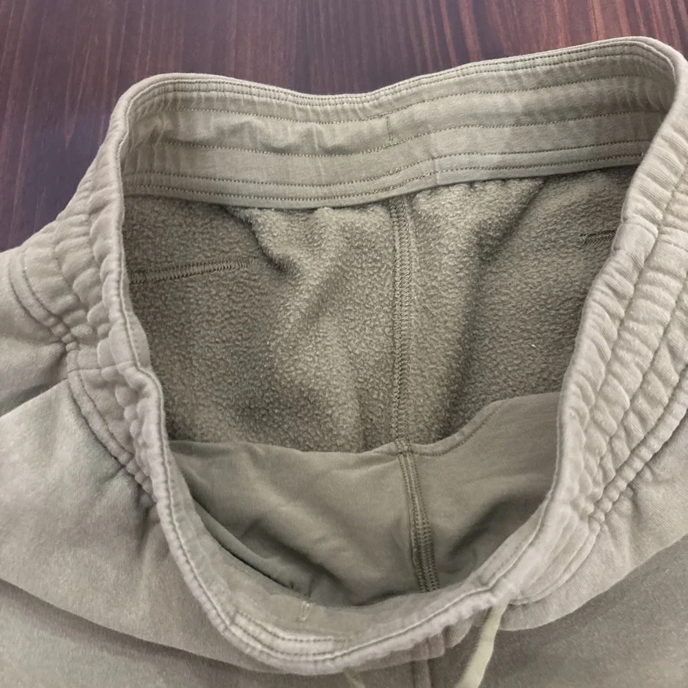 lululemon Women's High Waisted Sweatpants Size 8 Two Pairs Set